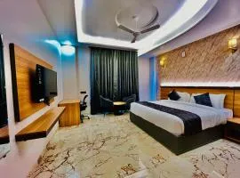 The Grand Oasis Hotel & Resort