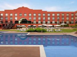 Dolce by Wyndham Barcelona Resort โรงแรมในซานต์ เอสเตเว เซสโรวิเรส