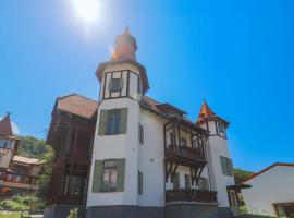 Turul Villa, hotel con bañera de hidromasaje en Sovata