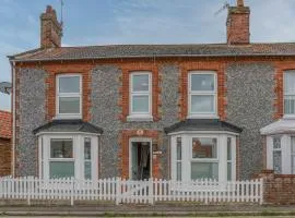 May Cottage - Boutique Coastal Property. Crabpot Cottages Sheringham