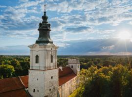 Hotel Podklasztorze – hotel w Sulejowie