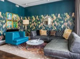 Duplex 3 Bed 2 Bat Apt Steps from Lincoln Square