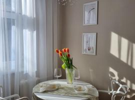 Красивая 2-комн квартира в центре, hotel a Oral