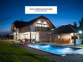 KUĆA ZA ODMOR OLD HILLS, hotel com piscina em Ljube&scaron;ćica