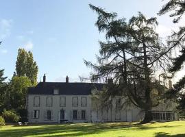 Domaine Les Bruyères, hotel v destinaci Autry-le-Châtel
