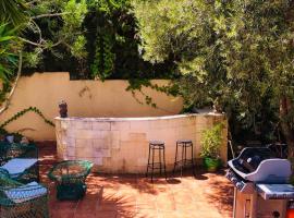 Casa Jardín SevillaMia in Orihuela Costa, hotel in Orihuela