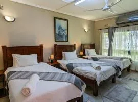 Zambezi Family Lodge - Rhino Room