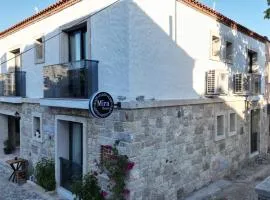 Mira House