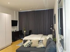 Classic Studio for 4 in Piccadilly Soho Central London VR3
