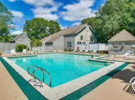 5 Mi to Mashpee Commons Coastal Mashpee Condo