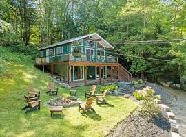Belleau Lake Escape, cottage in Wakefield