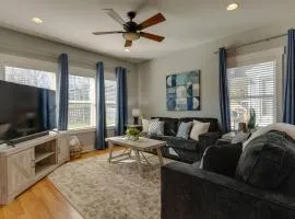 3 Bedroom Home- HUGE yard for pets 4 miles to Broadway