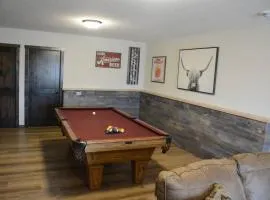 New Gull Lake Townhome! 5 bed 3200ft and Boat Slip