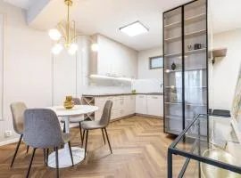 AH Luxury Designer Aparment Bastova