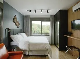 Apto frente parque com vista e piscina