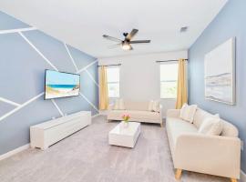 8BR Family Home with Pool and Hot tub, glamping site in Kissimmee