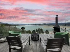 Hosts on the Coast Panoramic Sea Views on Paku