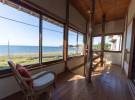 砂浜まで10秒 海と桟橋を一望できるHaraoka House, hotel v destinaci Minamiboso
