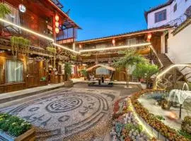 鳳祥客栈 云栖别院 Fengxiang Snow Mountain-view Inn Inn