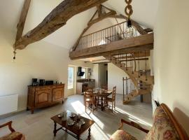 Ecuries Tourangelles, Hotel in Bréhémont