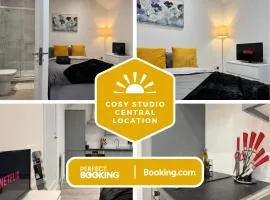 New! Bright, Cosy & Central With Skylight & Smart TV