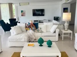 Villa con piscina con 8 camere matrimoniali ad Anacapri, by La Canostra Capri