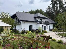 Leśne Zacisze Sochy, hotel with hot tubs in Zwierzyniec