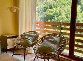 SN&Ouml; Apartamentos Escarrilla, iseteenindusega majutus sihtkohas Escarrilla