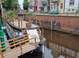 Schute "Kunstkudder" im Hansehafen