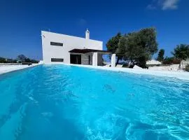 Aeneas Villa Pool & Jacuzzi al mare Torre Guaceto