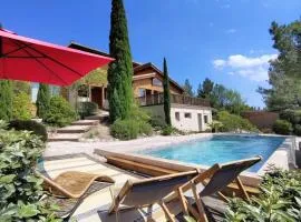 Les cigales magnifique maison en bois avec piscine