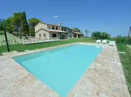 Almifiole Holiday Home