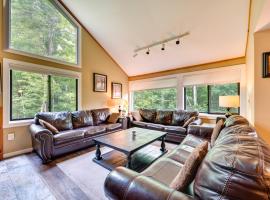 Lincoln Townhome with Community Pool and Club Access!, ξενοδοχείο σε Λίνκολν