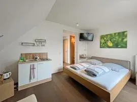 Modernes & gepflegtes Hotelzimmer mit Küche!