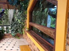 Encantador refugió natural