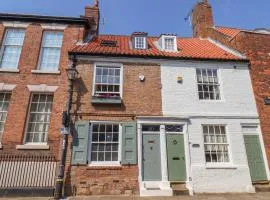 Bobbies' Retreat, 20 High Street