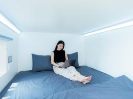 Bobopod Alun-Alun, Malang, hotel em Malang