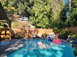 2BD Guest Suite Sleeps 6 Near Downtown & Beach