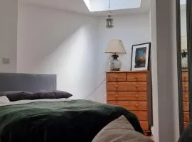 King's Cross Road Private Rooms
