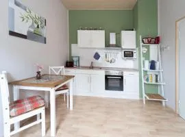 Quiet Garden Apartment