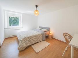 Charmant appartement 2 chambres proche Luxembourg: Rédange şehrinde bir otel
