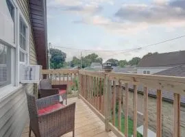 Trendy Getaway: Pet-Friendly + 5 Min to Downtown