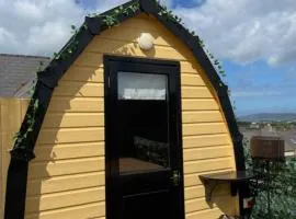Arch Pod & Hot Tub
