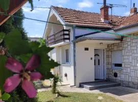 Apartman Kućica u cveću