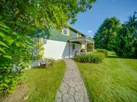 Walk to Chautauqua Lake Mayville Getaway!
