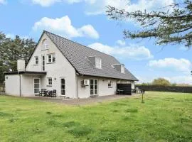 Stunning Home In Harboøre With Wifi