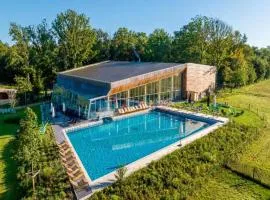 Waterside Luxury Sky Pad