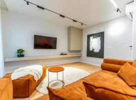 Central Epic Apartment-self check in