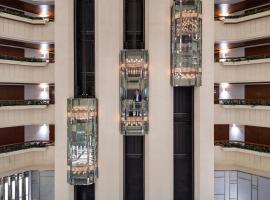 Crowne Plaza Bangkok Lumpini Park by IHG, hotel in Bangkok