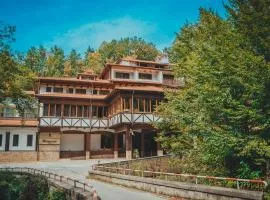 Chernevtsi에 위치한 호텔 Hotel Bozhentsi